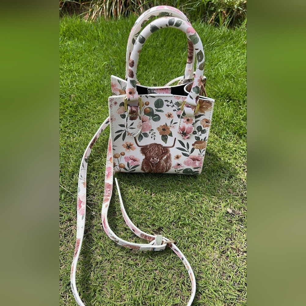 NWT Pink And White Highlander Cow girls' western crossbody purse
